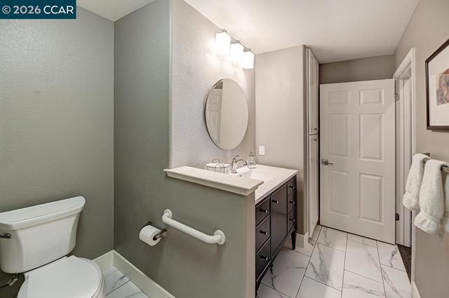 Image 39 of 59 For 539 High Eagle Ct