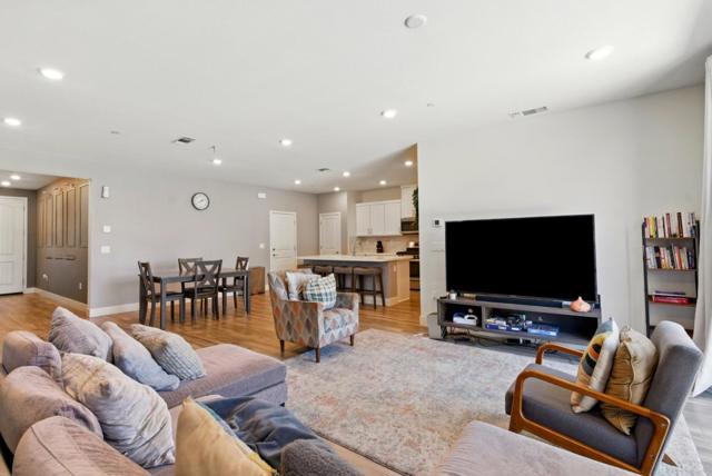 5758 Tournament Court, Tracy CA: https://media.crmls.org/mediaz/8e1c49fb-3a77-45f9-8d93-961e59a09da8.jpg