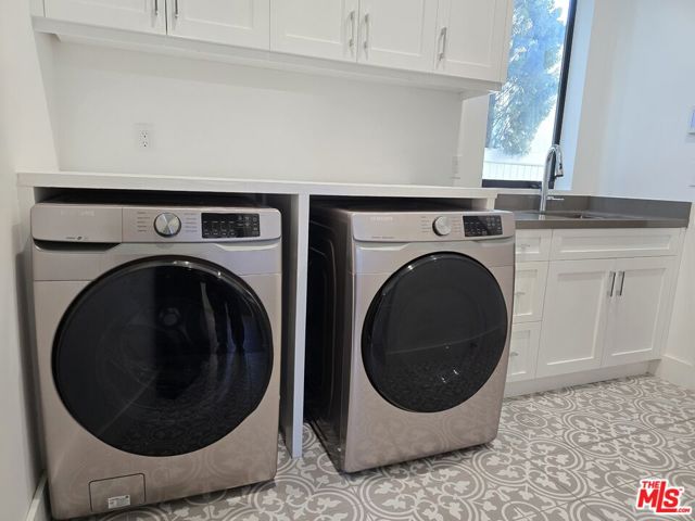 18026 Valley Vista Boulevard, Encino CA: https://media.crmls.org/mediaz/8e1c64f1-4b02-4f93-a9d2-a8ced70a1886.jpg