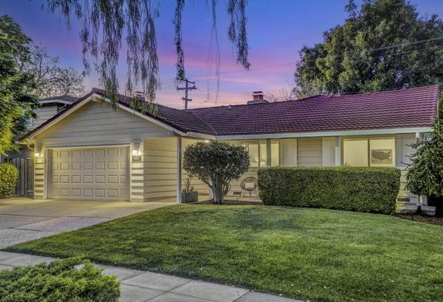 811 W Remington Drive, Sunnyvale CA: https://media.crmls.org/mediaz/8e1c7771-df21-48e1-b33a-db7975626eec.jpg