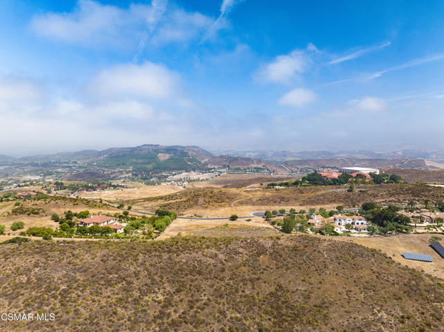70 Presidential Drive, Simi Valley CA: https://media.crmls.org/mediaz/8e1c914e-0eeb-4eb5-979c-81989eceff34.jpg