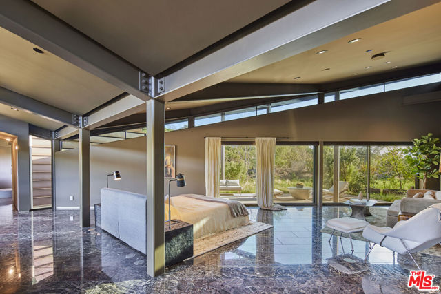 5900 Bonsall Drive, Malibu CA: https://media.crmls.org/mediaz/8e1cf275-57c2-4b5f-9929-3b8d768a1255.jpg