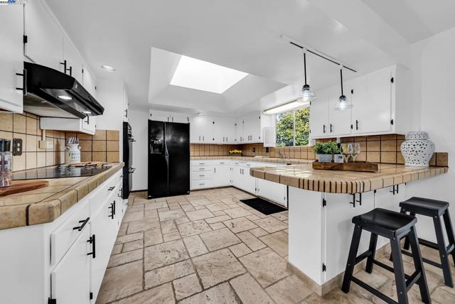 1933 Riverbank, Castro Valley CA: https://media.crmls.org/mediaz/8e1d0af0-7c38-4dd1-9f5e-f4d958d17f8a.jpg