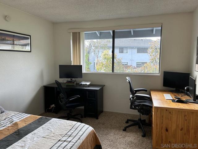 0 8184 Caminito Sonoma, La Jolla CA: https://media.crmls.org/mediaz/8e1e3efb-9de2-4d5f-9336-bc8e96a566c2.jpg