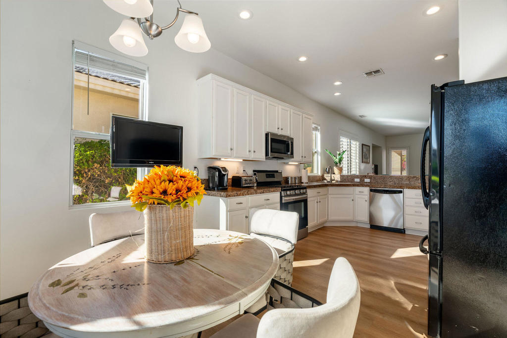 MLS #219137315DA image #13