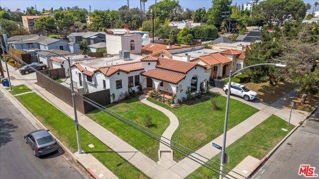 1663 S Ogden Drive, Los Angeles CA: https://media.crmls.org/mediaz/8e1ee03b-3ae0-45f6-8bfc-d210d7772ca3.jpg