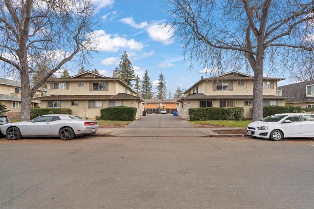 1241 Coronado Drive, Sunnyvale CA: https://media.crmls.org/mediaz/8e1f2f50-e8b0-4dc7-831e-aea483a4a385.jpg