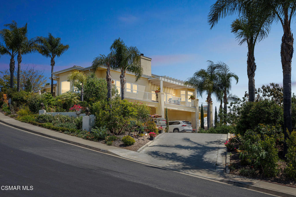 579 Glade Drive