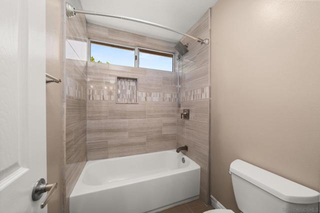 14058 Pearson CT, Rancho Cucamonga CA: https://media.crmls.org/mediaz/8e1ff75b-df5d-45d2-a5c9-9ff643de5b6a.jpg