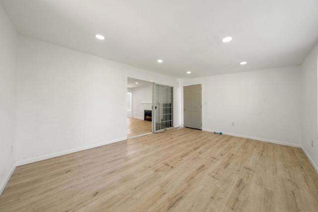 2621 Wood Violet Way, Sacramento CA: https://media.crmls.org/mediaz/8e21b917-6eff-44bc-9e19-9401b82f667d.jpg