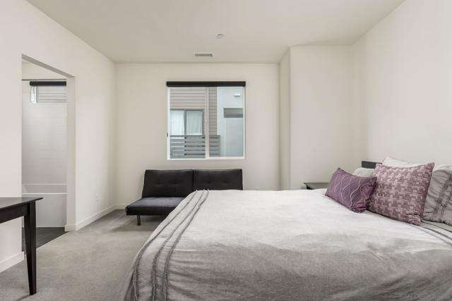 2563 State St, Carlsbad CA: https://media.crmls.org/mediaz/8e21c847-8122-4b6b-8178-1b89c32dbd1a.jpg