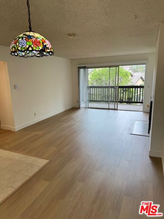 1208 Raintree Circle photo 4