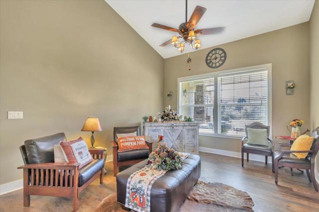 46347 Opah Drive, Ahwahnee CA: https://media.crmls.org/mediaz/8e2347c8-42c7-4c7f-9a9d-8dc07354cd9c.jpg