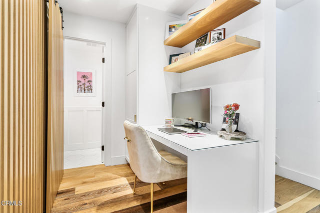 Detail Gallery Image 6 of 28 For 14 Bermuda Ct, Manhattan Beach,  CA 90266 - 2 Beds | 2/1 Baths