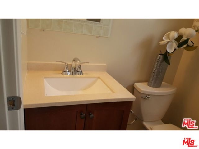 4514 W 11th Place, Los Angeles CA: https://media.crmls.org/mediaz/8e23c2b8-f720-4766-b615-3b8b3f1fcc83.jpg