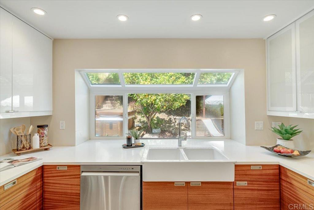 1568 Mallorca Drive - photo 16