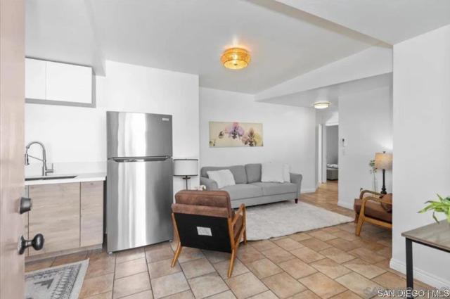 2486 L Street, San Diego CA: https://media.crmls.org/mediaz/8e2461ae-c955-45c0-b528-90038f9ba10b.jpg