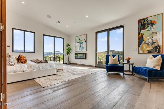 Detail Gallery Image 23 of 69 For 12480 Viewcrest Rd, Los Angeles,  CA 91604 - 5 Beds | 7 Baths