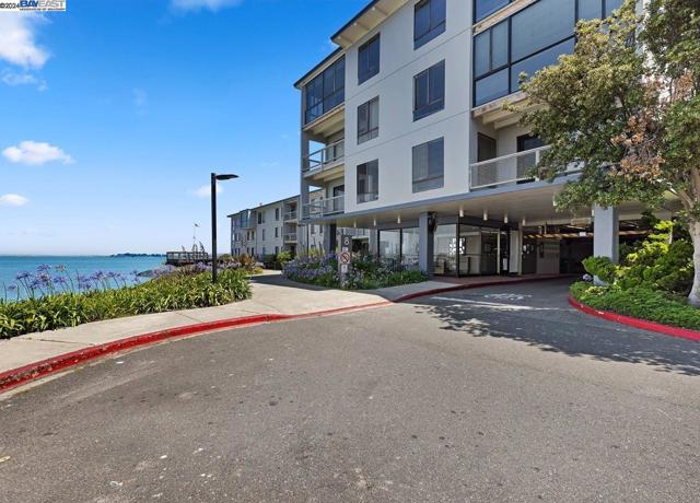 Details for 8 Admiral Dr  A232, Emeryville, CA 94608