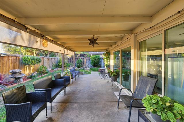 Detail Gallery Image 33 of 35 For 2327 Amber Ln, Escondido,  CA 92026 - 4 Beds | 3 Baths