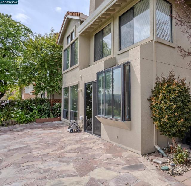 772 Lakemont Pl, San Ramon CA: https://media.crmls.org/mediaz/8e272b81-f9e8-4e64-8e68-b318346efadf.jpg