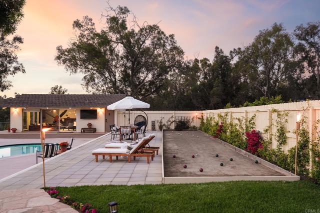 5306 Linea Del Cielo, Rancho Santa Fe CA: https://media.crmls.org/mediaz/8e288b7a-0980-41cc-8269-21c6532ef105.jpg