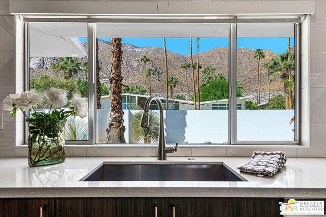 670 N Rose Avenue, Palm Springs, CA 92262
