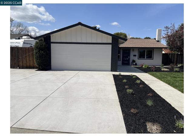 562 Swallow Dr, Livermore CA: https://media.crmls.org/mediaz/8e291a34-5755-488f-beea-8f63267774bc.jpg