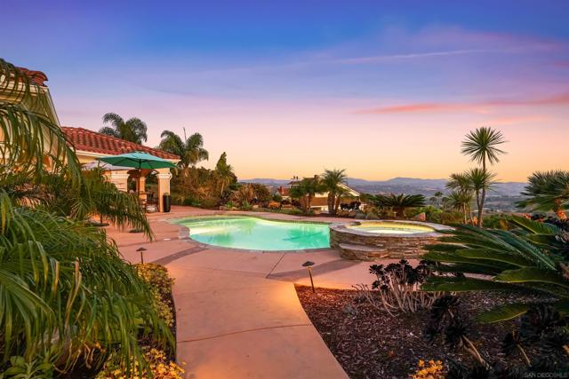 2224 Dos Lomas, Fallbrook CA: https://media.crmls.org/mediaz/8e29302e-0113-4817-aff8-8063245b84b2.jpg