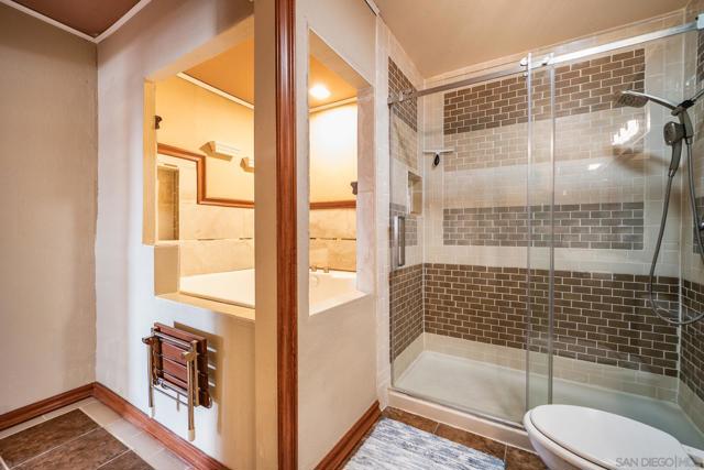 6433 La Paloma Street, Carlsbad CA: https://media.crmls.org/mediaz/8e29f552-4ec1-4928-bb81-244f641414a8.jpg