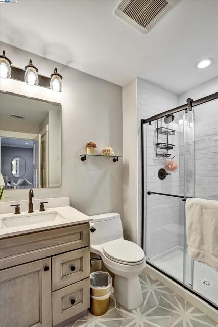 27 Serene Ct, Danville CA: https://media.crmls.org/mediaz/8e2ac3f2-08aa-4ece-b506-89bece08ee98.jpg