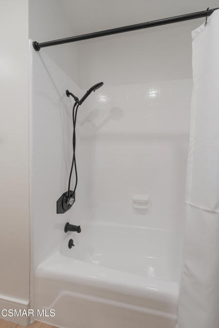 4524 Greengate Court, Westlake Village CA: https://media.crmls.org/mediaz/8e2ad6fe-c10e-4528-96ad-9f8d99db12db.jpg