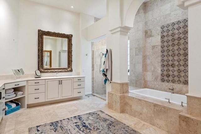 79373 Cetrino, La Quinta CA: https://media.crmls.org/mediaz/8e2b0aef-932d-46f5-be4f-ec0d1273c2dd.jpg