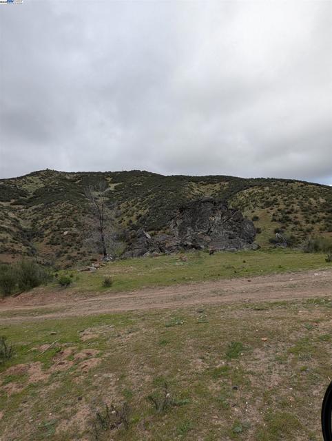 11821 Del Puerto Canyon Rd, Livermore CA: https://media.crmls.org/mediaz/8e2b82b1-8587-4472-b5fb-888cf41f9b8c.jpg