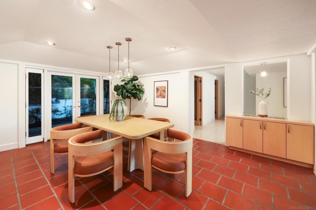 2065 Soledad Avenue - photo 17