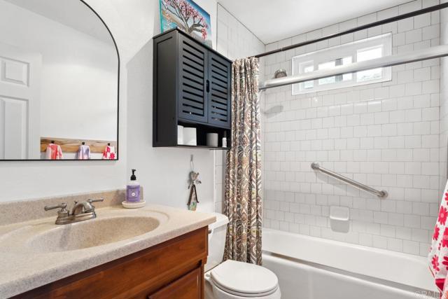 25744 Caryn Ct., Ramona CA: https://media.crmls.org/mediaz/8e2c22f6-a60a-41da-99f7-3e75d677e7fd.jpg