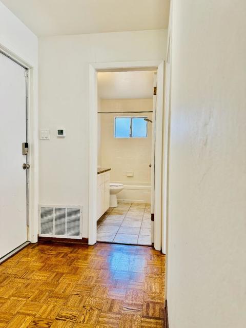 15061508 Kentfield Avenue, Redwood City CA: https://media.crmls.org/mediaz/8e2c653c-1534-48f2-8fe4-538eedc4d3fd.jpg