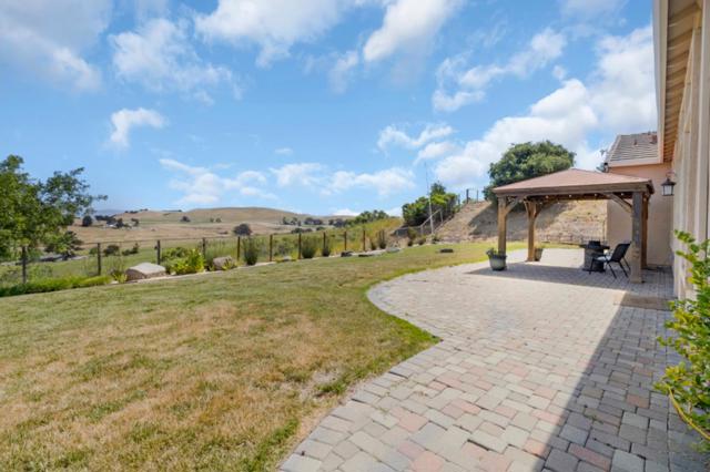 820 Via Vaquero Norte, San Juan Bautista CA: https://media.crmls.org/mediaz/8e2c6b75-f035-4bcb-90d6-7a7f64ecd150.jpg