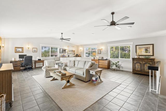 1951 BELMORE CT, El Cajon CA: https://media.crmls.org/mediaz/8e2cc047-ad0b-4efb-9115-d918629e6380.jpg