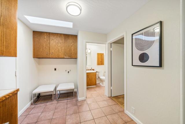 20243 Beatty Ridge Road, Los Gatos CA: https://media.crmls.org/mediaz/8e2d50a7-9f92-4f98-bd17-f074966258cc.jpg
