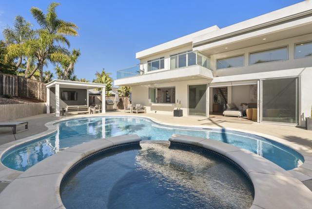 Detail Gallery Image 5 of 35 For 419 Parkwood Ln, Encinitas,  CA 92024 - 4 Beds | 3/1 Baths