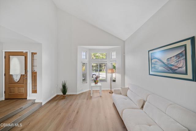 6755 Oak Springs Drive, Oak Park CA: https://media.crmls.org/mediaz/8e2f9ab8-38f5-4b90-b3da-2e195584f76a.jpg