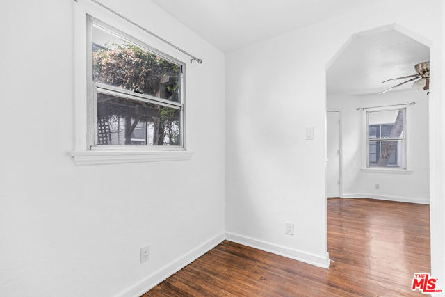 5918 1/2 Willoughby Avenue, Los Angeles CA: https://media.crmls.org/mediaz/8e2f9e47-f2c7-4a27-b3db-c284236589d1.jpg