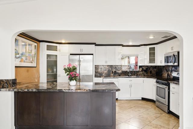 Detail Gallery Image 13 of 55 For 1936 O Ave, National City,  CA 91950 - 3 Beds | 3/1 Baths