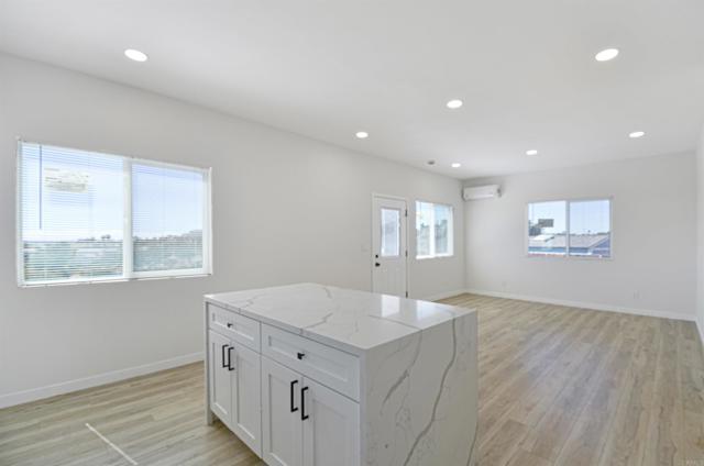 6378 Scimitar Drive, San Diego CA: https://media.crmls.org/mediaz/8e30c94e-5ae9-4b04-bfe6-a35cacc713be.jpg