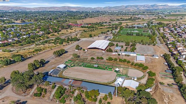 1153 Sherry Way, Livermore CA: https://media.crmls.org/mediaz/8e30f8da-4004-4764-858d-86a8775e9a31.jpg