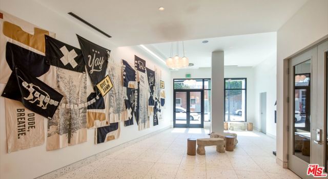 1340 S Hill Street, Los Angeles CA: https://media.crmls.org/mediaz/8e310e5b-9dfb-44eb-b61a-9e455757c31c.jpg