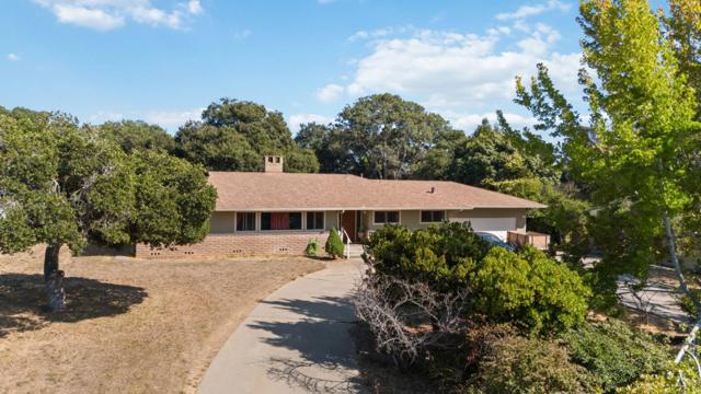 11745 Tam Oshanter Drive, Salinas CA: https://media.crmls.org/mediaz/8e313aaa-b492-4432-94bf-f5f139b08ad0.jpg