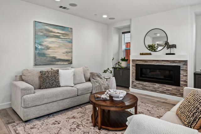 2721 Parkview Way, Marina CA: https://media.crmls.org/mediaz/8e3277c6-5361-4187-b154-9a7a1746781f.jpg