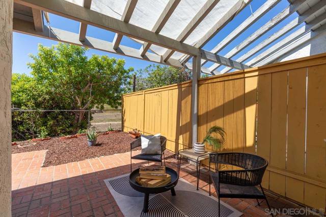 3270 W Fox Run Way, San Diego CA: https://media.crmls.org/mediaz/8e32b7ab-79fe-4515-9e6f-3dcda29bff76.jpg